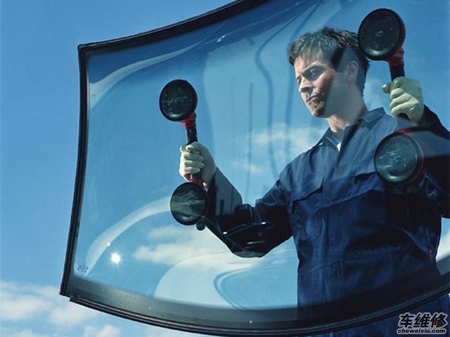 <b>汽车夹层玻璃的热弯工序介绍</b>