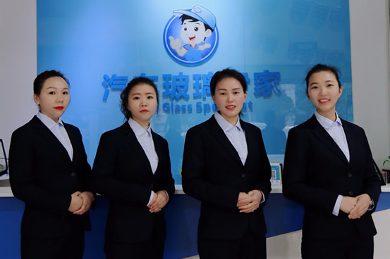 福耀玻璃双楠店前台接待