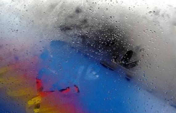 汽车玻璃如何避免起雾 怎么处理呢