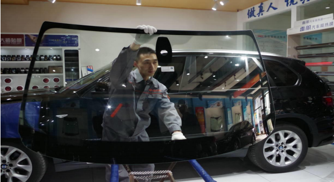 汽车玻璃什么程度可以修复,成都福耀为你修复_更换_福耀原厂玻璃