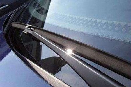 是否汽车玻璃都可以防弹_安全性能怎么样_成都福耀为你解析