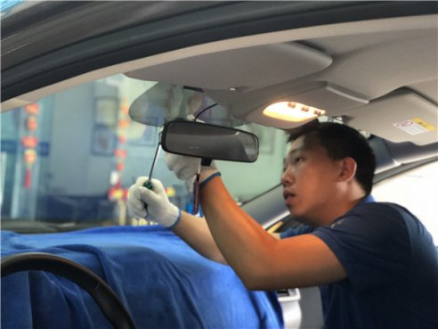 新款逍客前挡风玻璃镀银