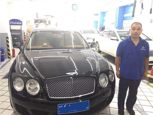 宾利挡风玻璃更换