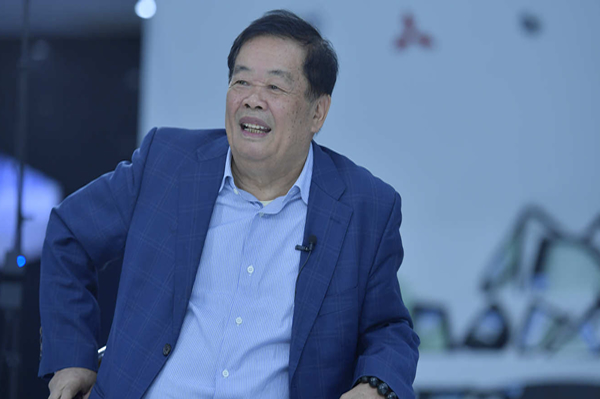 福耀、比亚迪、华为为何能成为行业领头羊？