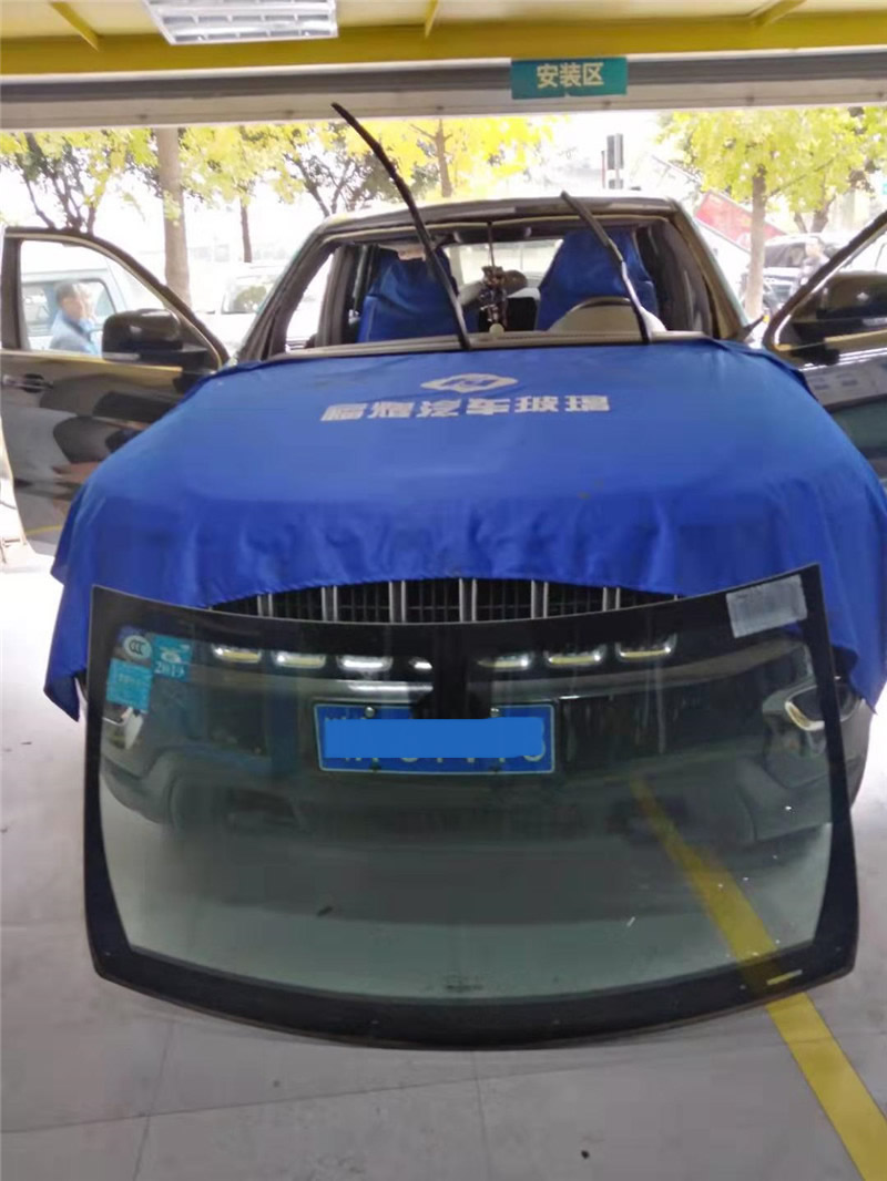 成都汽车挡风玻璃修复