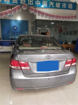 比亚迪G3后档玻璃更换