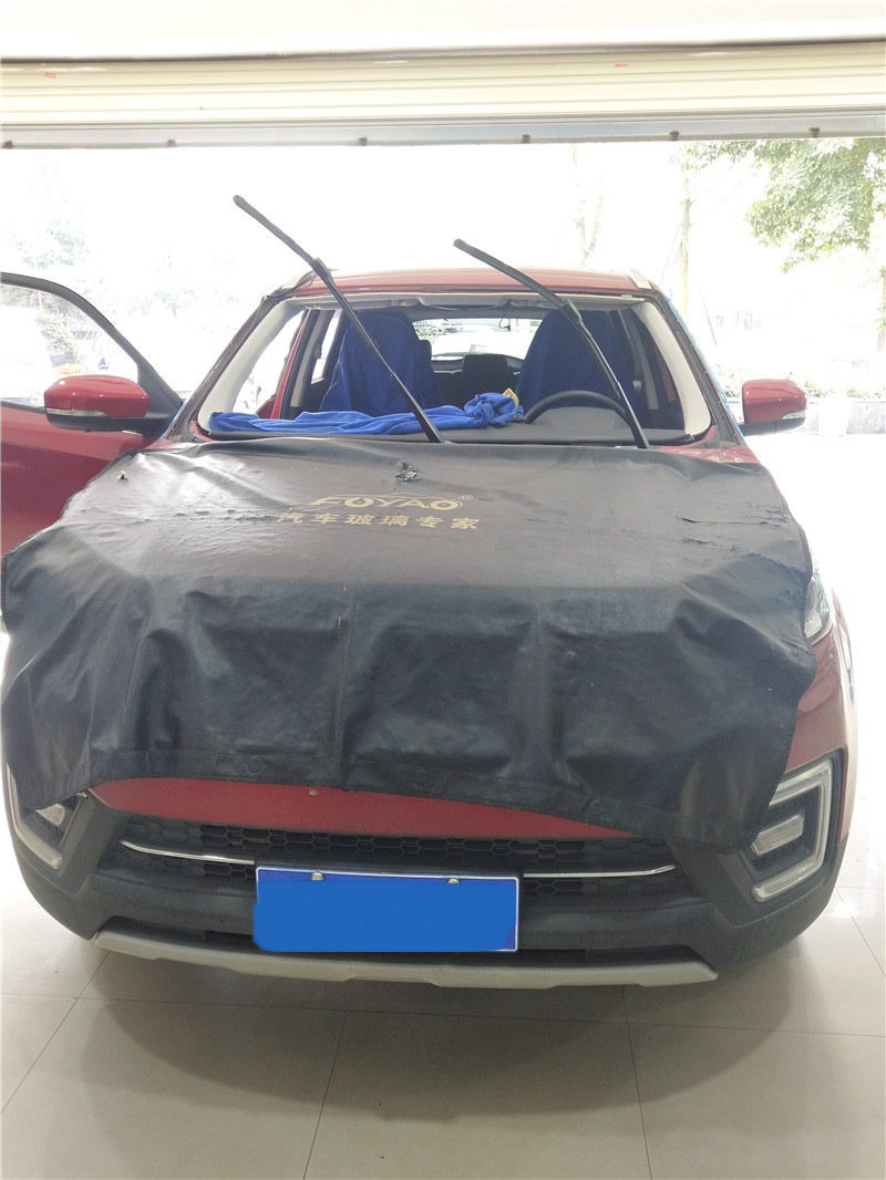 长安CS55前档玻璃更换