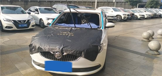 <b>别克英朗更换前挡风玻璃--成都福耀玻璃高攀店</b>