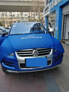 <b>大众涂锐更换前挡风玻璃-成都福耀汽车玻璃双楠店</b>