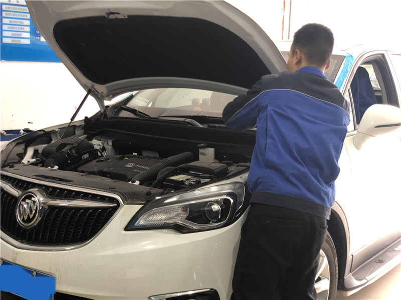 成都昂科威前挡风玻璃更换