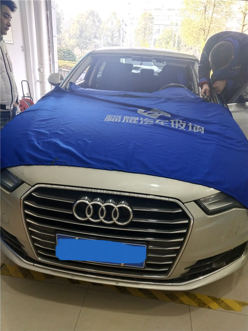 奥迪A6L前档风玻璃更换