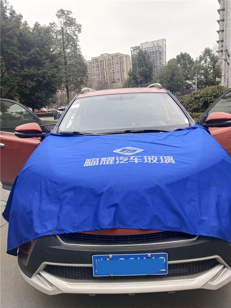 长城哈弗H6前挡风玻璃更换