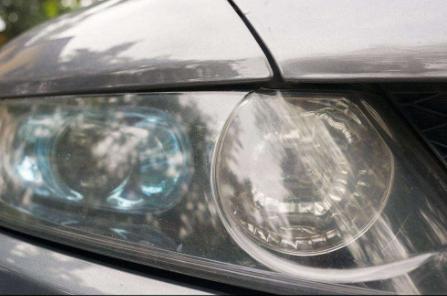 <b>汽车大灯不够亮？这几招教你轻松应对夜晚行车！</b>