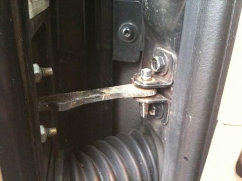 汽车异响解析，这几个地方响了就得花钱！