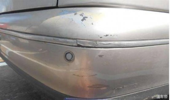 为什么很多人新车蹭了都是自己修？网友：没举措害怕明年保费上涨