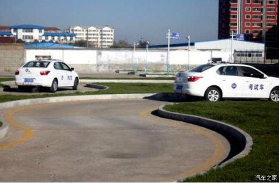 有了这几种坏习惯 你的科目二考试很可能会挂科