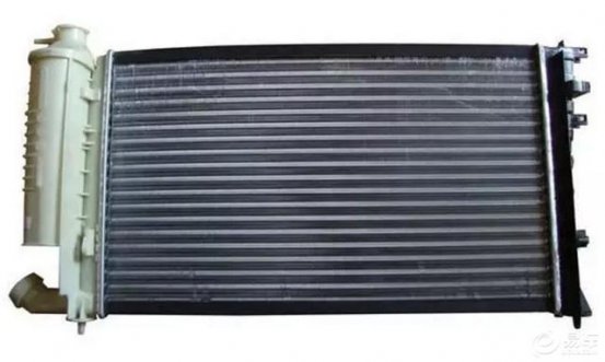 再不保养，小心水垢把你的水箱毁了！