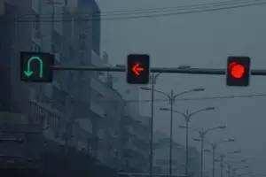 还在为路口能不能调头而纠结？看完终于知道哪些路口不能调头了