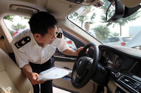 新规实施	元旦后车检别忘了带反光背心