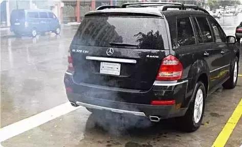 “原地热车”=“原地毁车”？看看老司机是怎么做的！