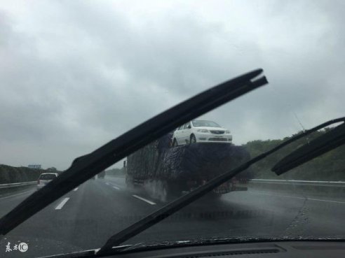 高速行车知识干货！看完这篇文章10倍提升你的驾驶技术