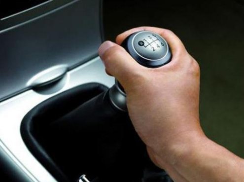 开车怎么换挡省油？这六大禁忌一定别犯