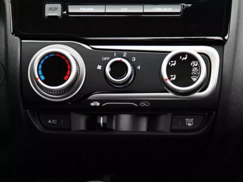 经验不够习惯来凑！这9个习惯让车开到卖也不伤车！