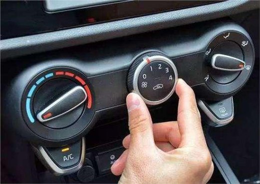 <b>冬天开车为什么不能随便开暖风？新老司机都要看！</b>