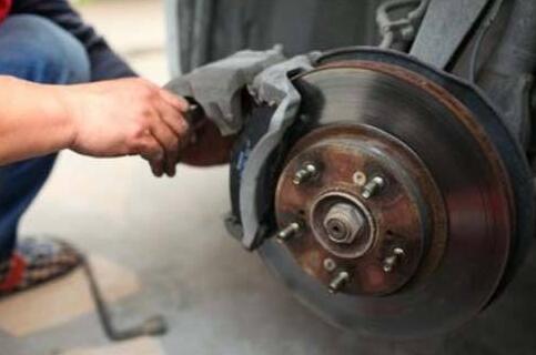 刹车片多久更换一次才安全？你真的知道么