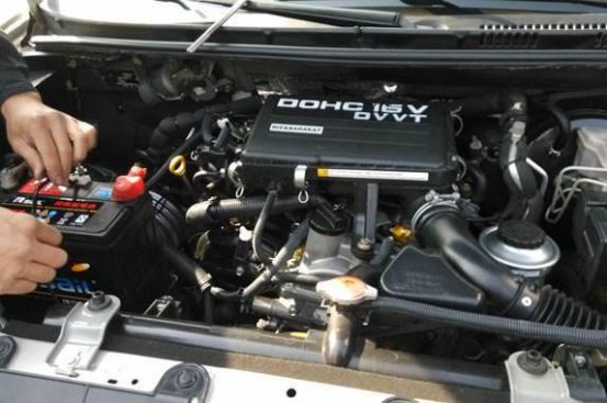 车子就是放坏的，汽车长期放置不开这些危害你知道吗