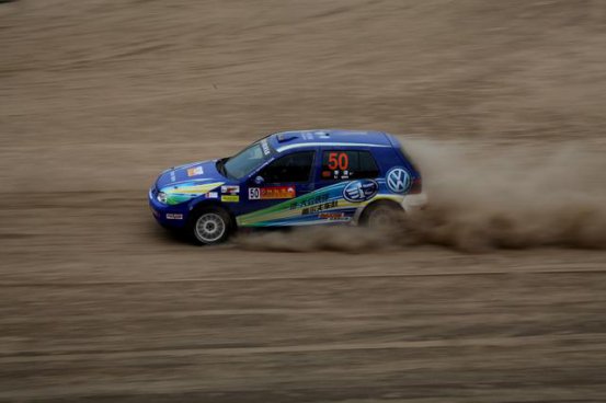 新手开车上路常见的十几个问题，解决之后只差买车