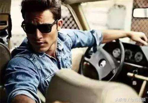 扭头倒车是个好习惯吗？