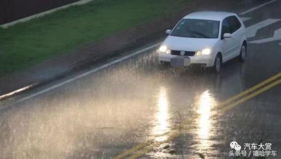 车里常备一块香皂，看完之后我也默默准备了一块！