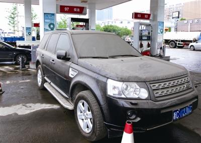 五十万路虎加完油直接“瘫痪”，车主索赔从8万变47000！