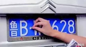 用马桶吸就能解锁汽车？都是瞎说的，不要信！