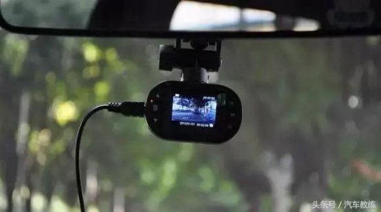 <b>车里的这6样东西，大部分车主不知道能帮大忙！</b>