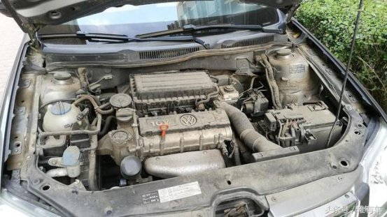 给爱车一次洗礼，从发动机仓到内饰，效果棒棒的