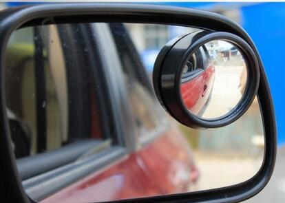 后视镜小圆镜，应该安在哪个位置才好？