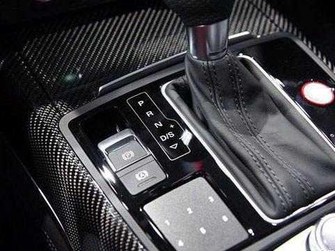 经常跑高速究竟用D档还是S档？看了你就知道了