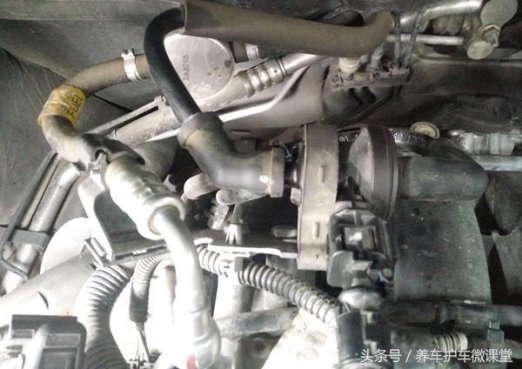 科鲁兹踩油门有顿挫感，一顿一顿的，怎么回事？