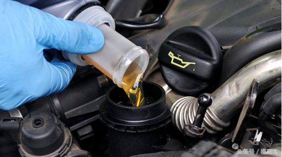 汽车保养只换机油不换它，浪费油钱不说还损害发动机！