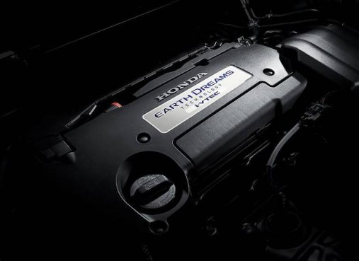 本田说，和我比发动机，你们都是战五渣