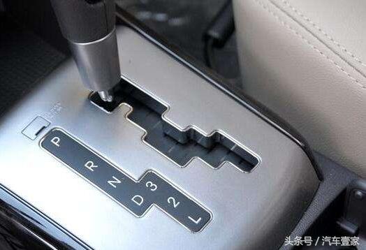 自动挡车停车一定要先挂空挡吗？为什么呢？