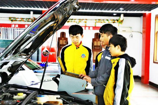 维修保养猫腻多	勤学多问挤掉水分