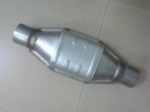 如何清洁汽车的催化转化器