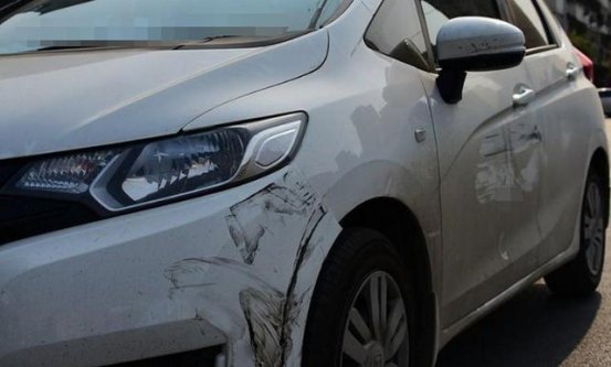 写给新手，车也被刮了，对方全责想私了，怎么估价才不会吃亏？