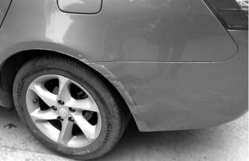 <b>遇窄道就心慌了？老司机告诉你通过窄道的技巧！</b>