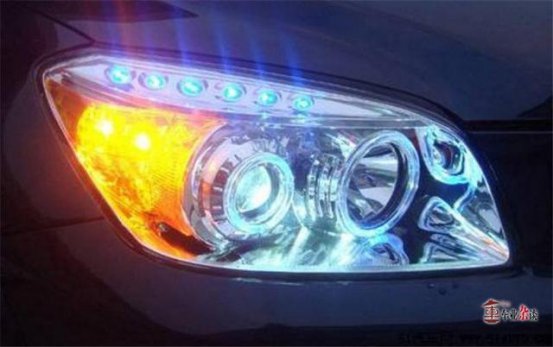 下大雨的时候，你知道开车要注意什么吗？