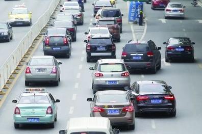 为什么强行加塞的车很容易加塞成功？这是一道送命题！