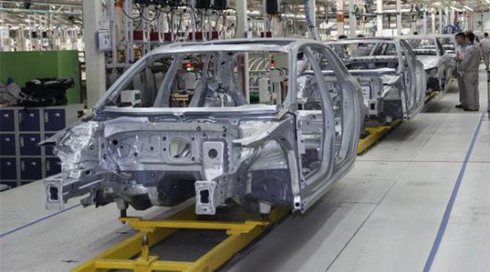 十万的汽车成本是多少，卖一辆，经销商能赚多少钱？